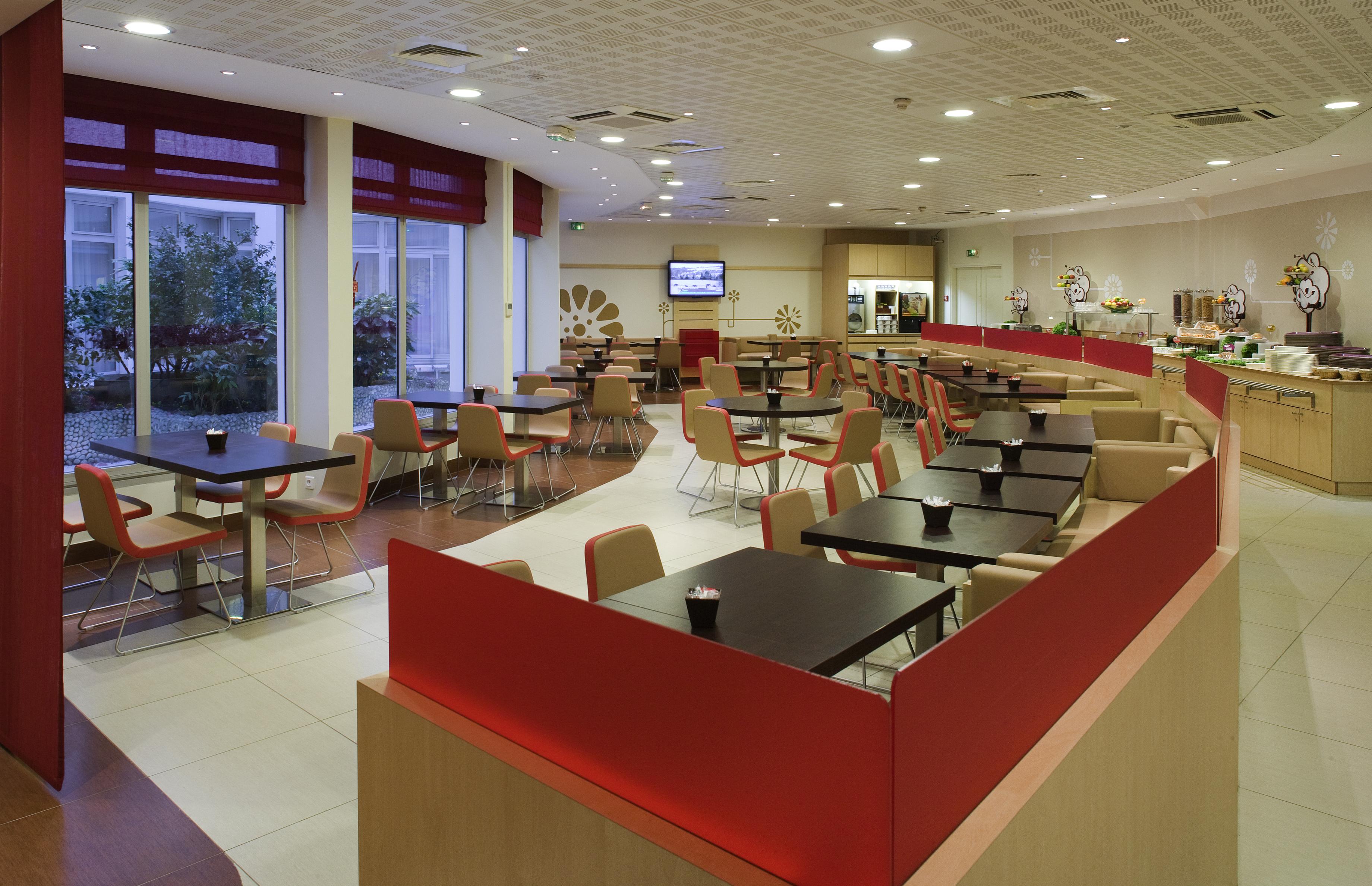 Hotel Ibis Montmartre 18ème 3*